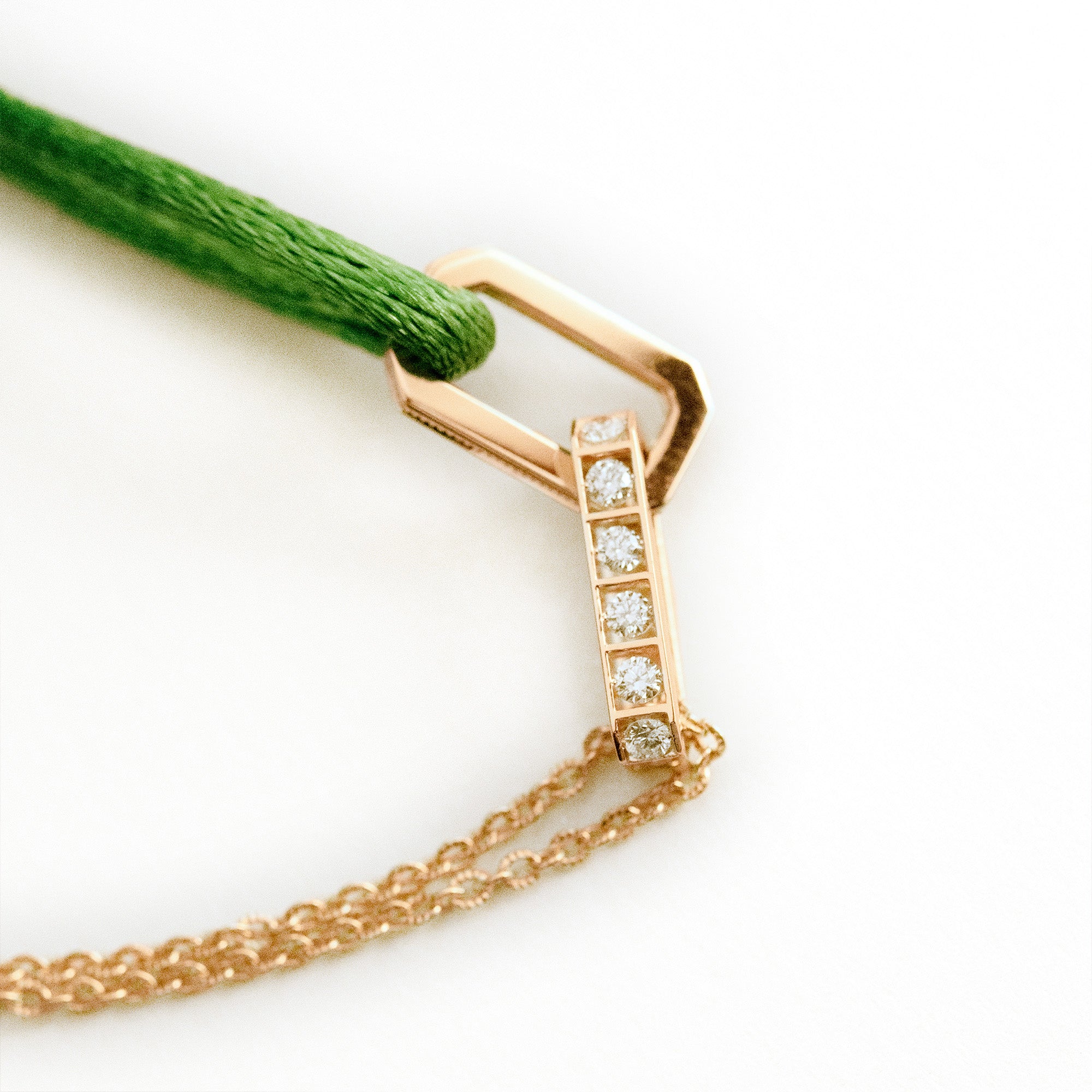 Half gold chain half satin lanyard fine jewelry