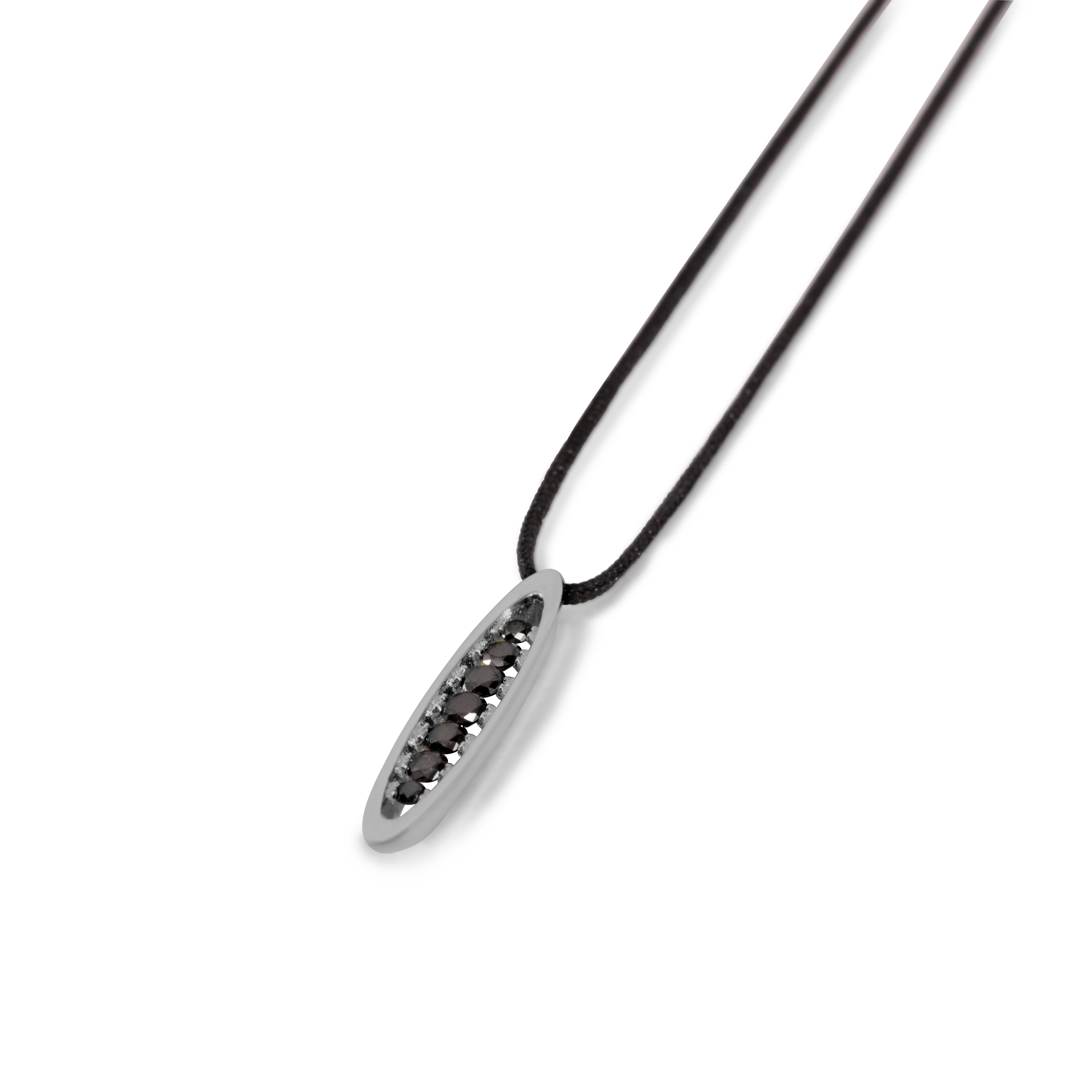 Collier en or 14 carats avec diamant noir flottant