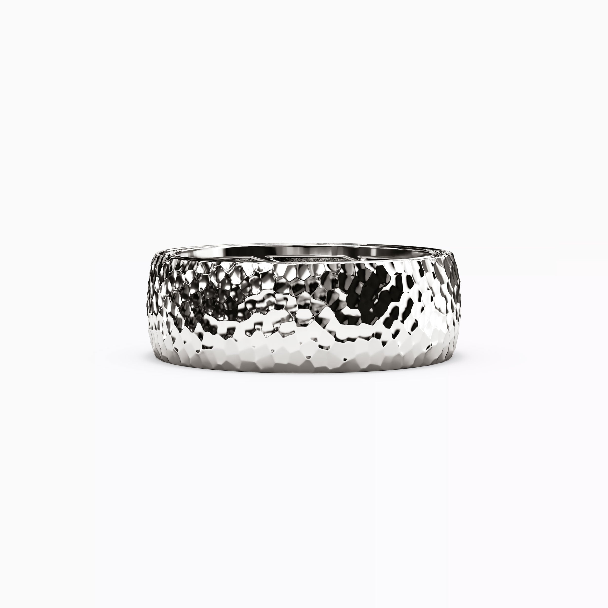 Alliance martelée et polie en or 18 carats