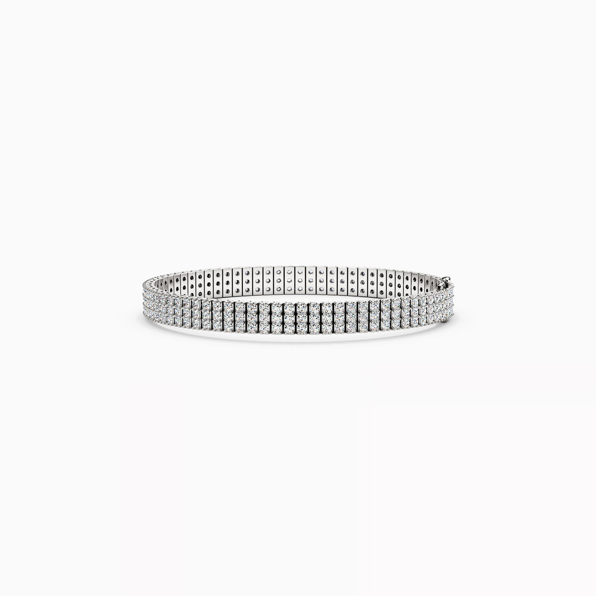 Bracelet tennis à trois rangs de griffes partagées en or 14 carats avec diamants