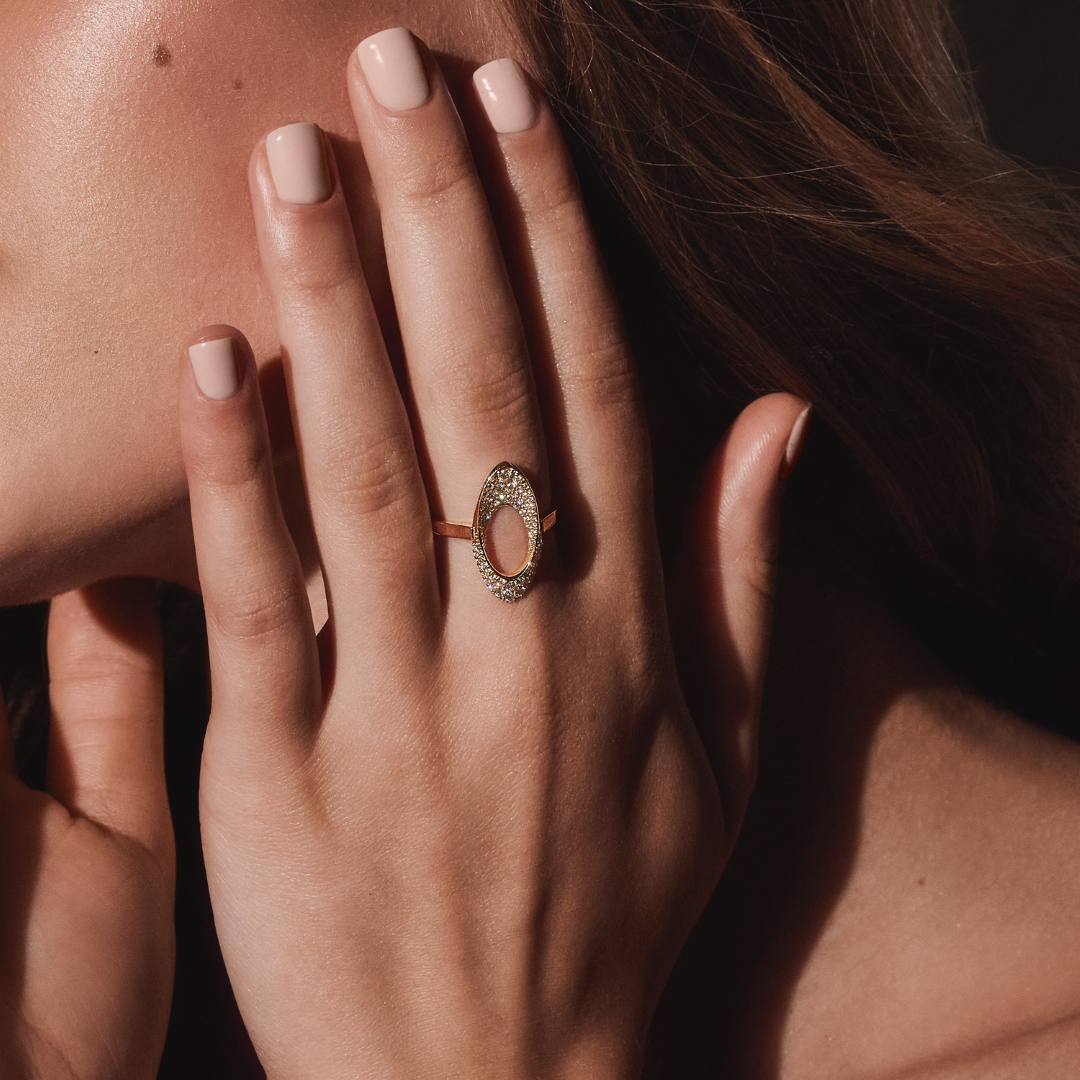 Swiss-Timepiece bezel ring | 18K Gold
