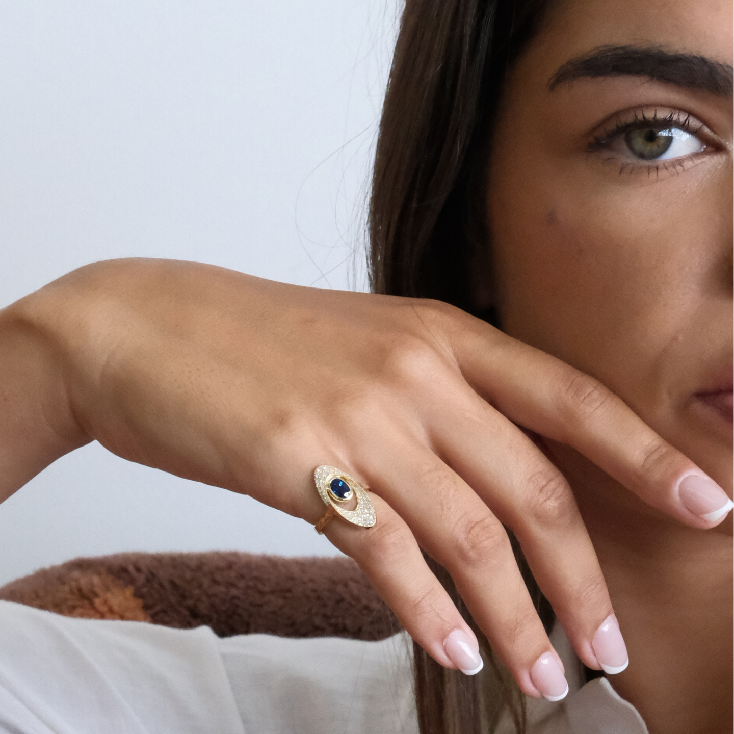 Diamond and Sapphire Ring | 18K Gold